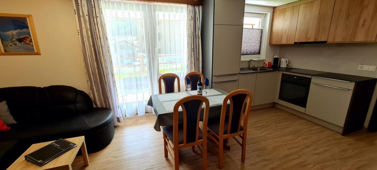 Apartmenthaus Sunshine Saas-Grund Buitenkant foto
