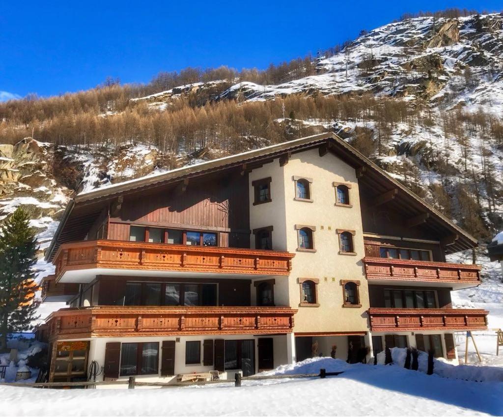Apartmenthaus Sunshine Saas-Grund Buitenkant foto